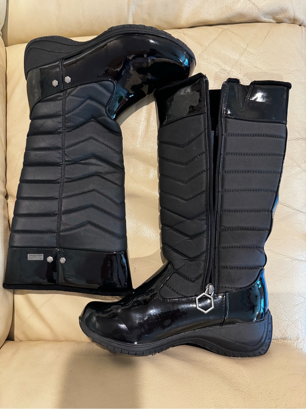 Khombu Black Quilted Patent Mid-Calf Winter Rain Boots with Side Zip